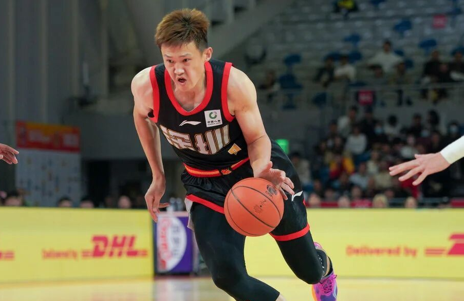 立博体育APP-周鹏1000三分里程碑CBA历史第14人 深圳大胜同曦夺4连胜